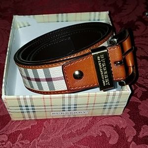 Burberry Leather Belt Size 40 US